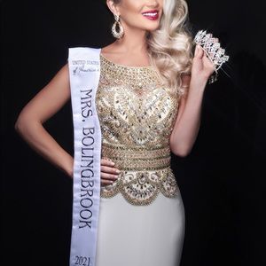 Mac duggal pageant couture sz 4 no alterations